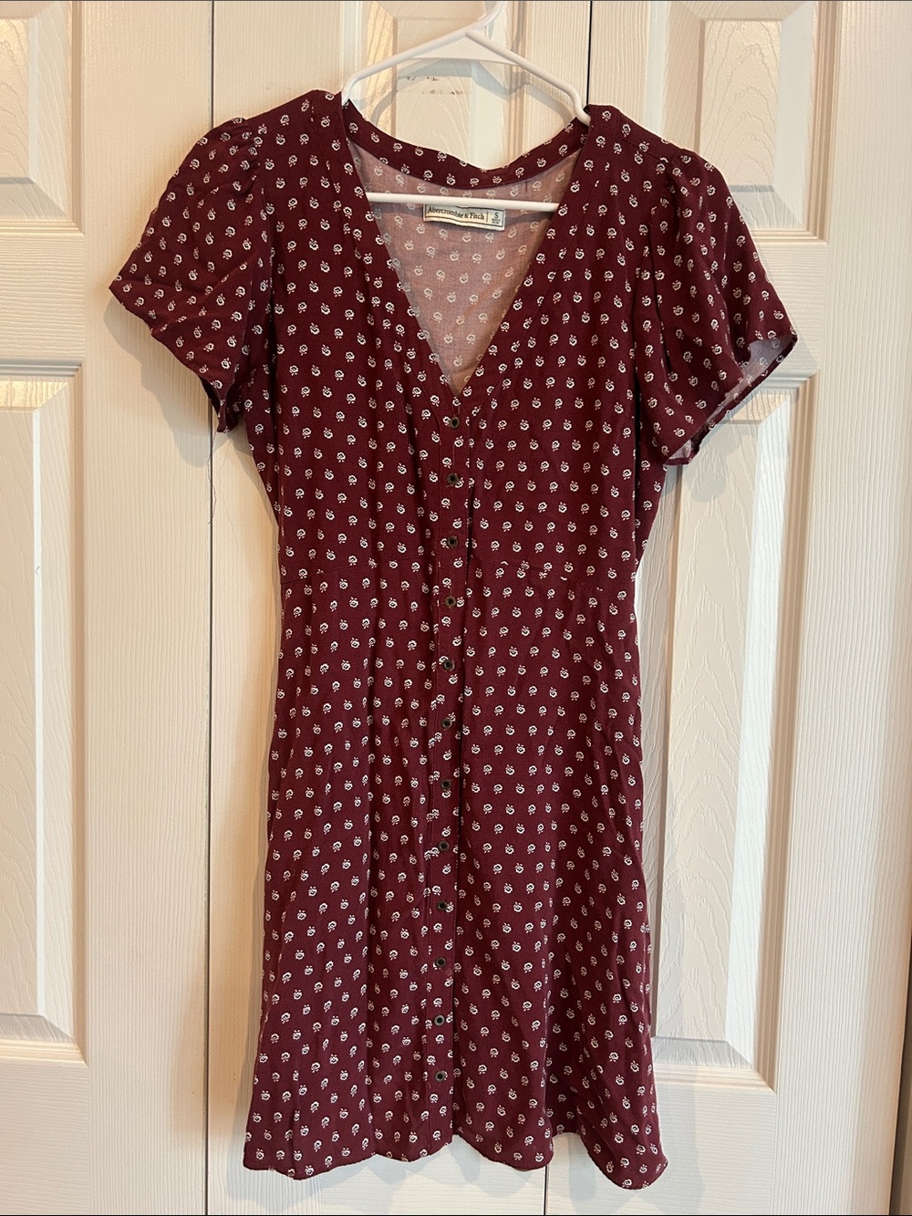 Abercrombie & Fitch Burgundy Floral Button-Front Dress